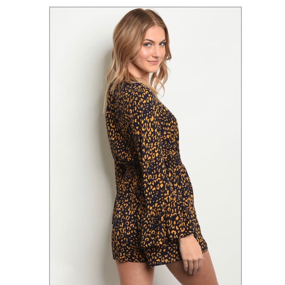 ✨✨NAVY & MUSTARD RADIANT ROMPER NWT ✨✨ - Picture 3 of 3